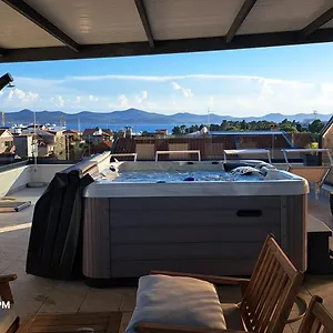 Apartment Bruno - Luxury Penthouse With Jacuzzi, Zadar